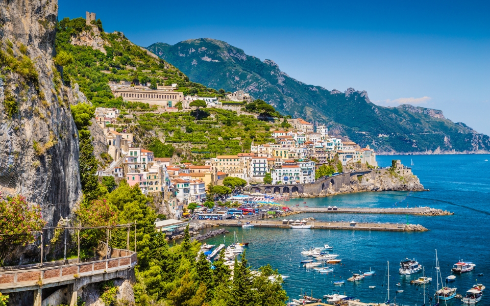Amalfi Coast honeymoon scenery